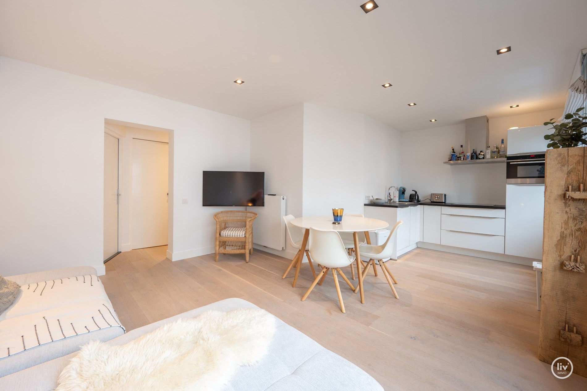 Gezellig appartement met 2 slaapkamers centraal gelegen in de Leopoldlaan te Knokke. 