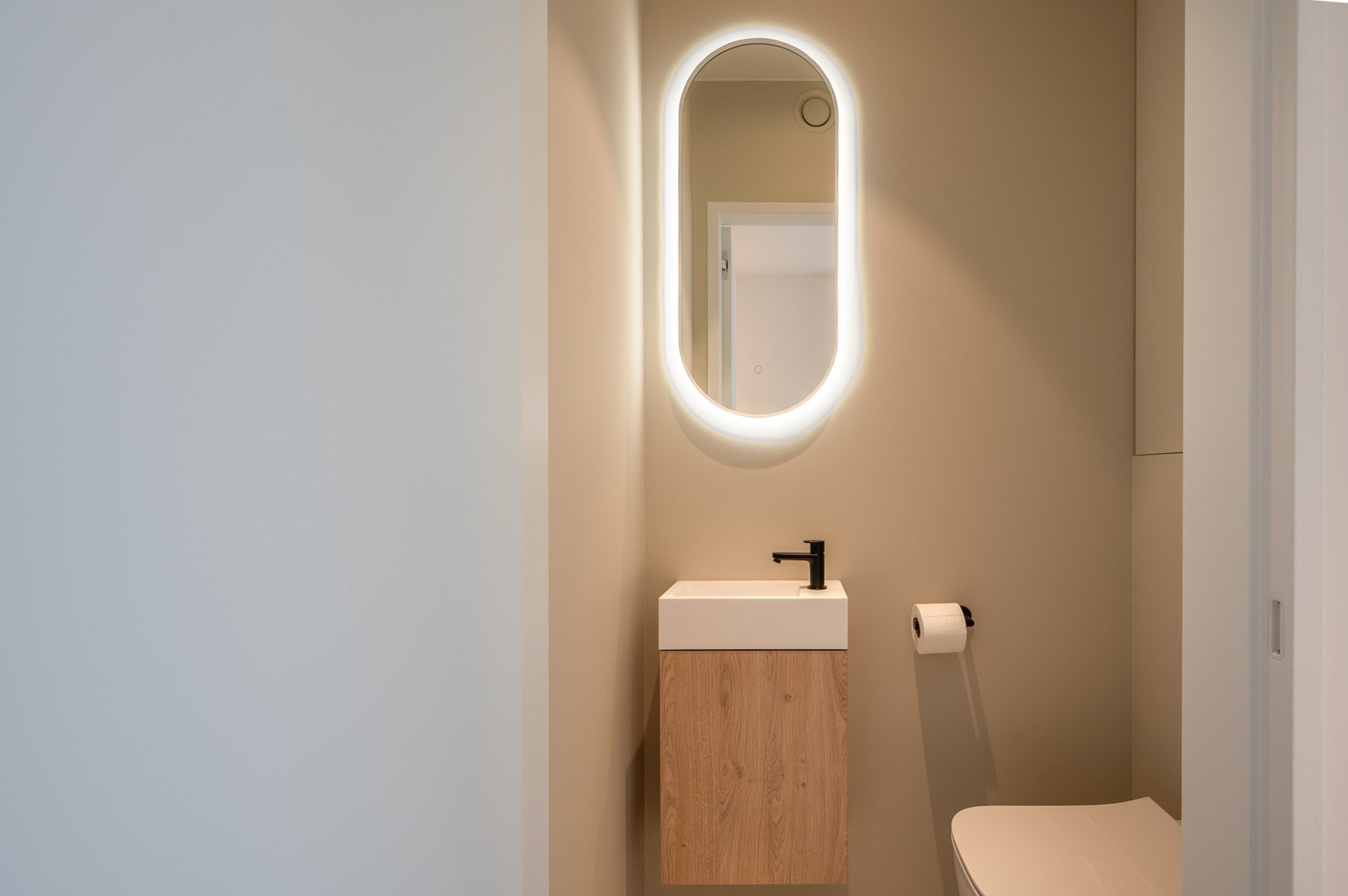 Appartement neuf enti&#232;rement fini avec des vues agr&#233;ables situ&#233; au centre de Knokke. 