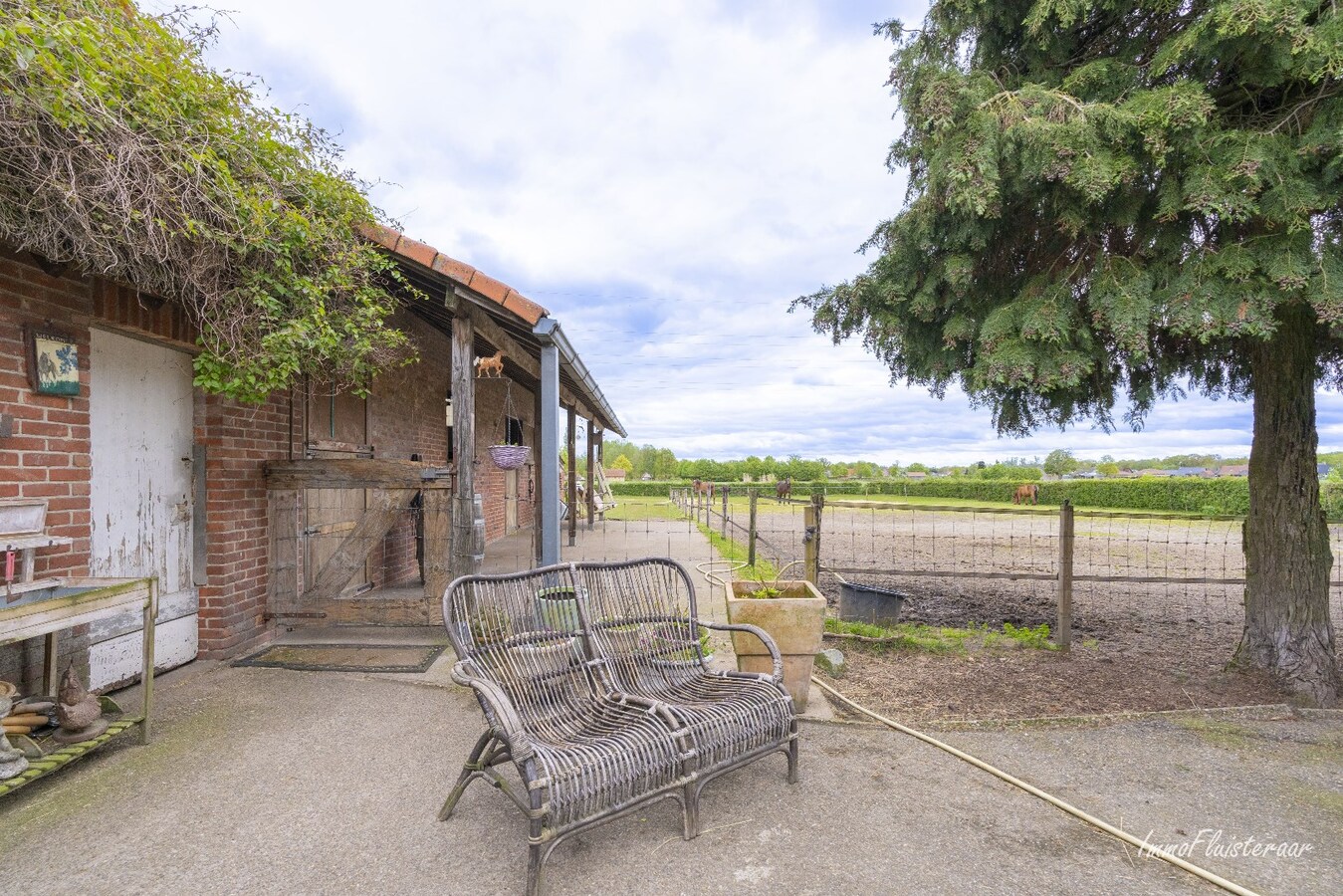 Gezellige woning met stallen op een prachtige locatie te Bocholt (ca. 44a50ca) 