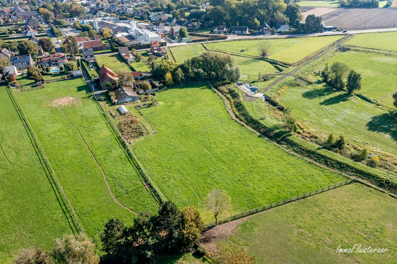 Te renoveren hoevewoning met loods, aanhorigheden en weiland op meer dan 80a te Wolvertem (Meise; Vlaams-Brabant) 