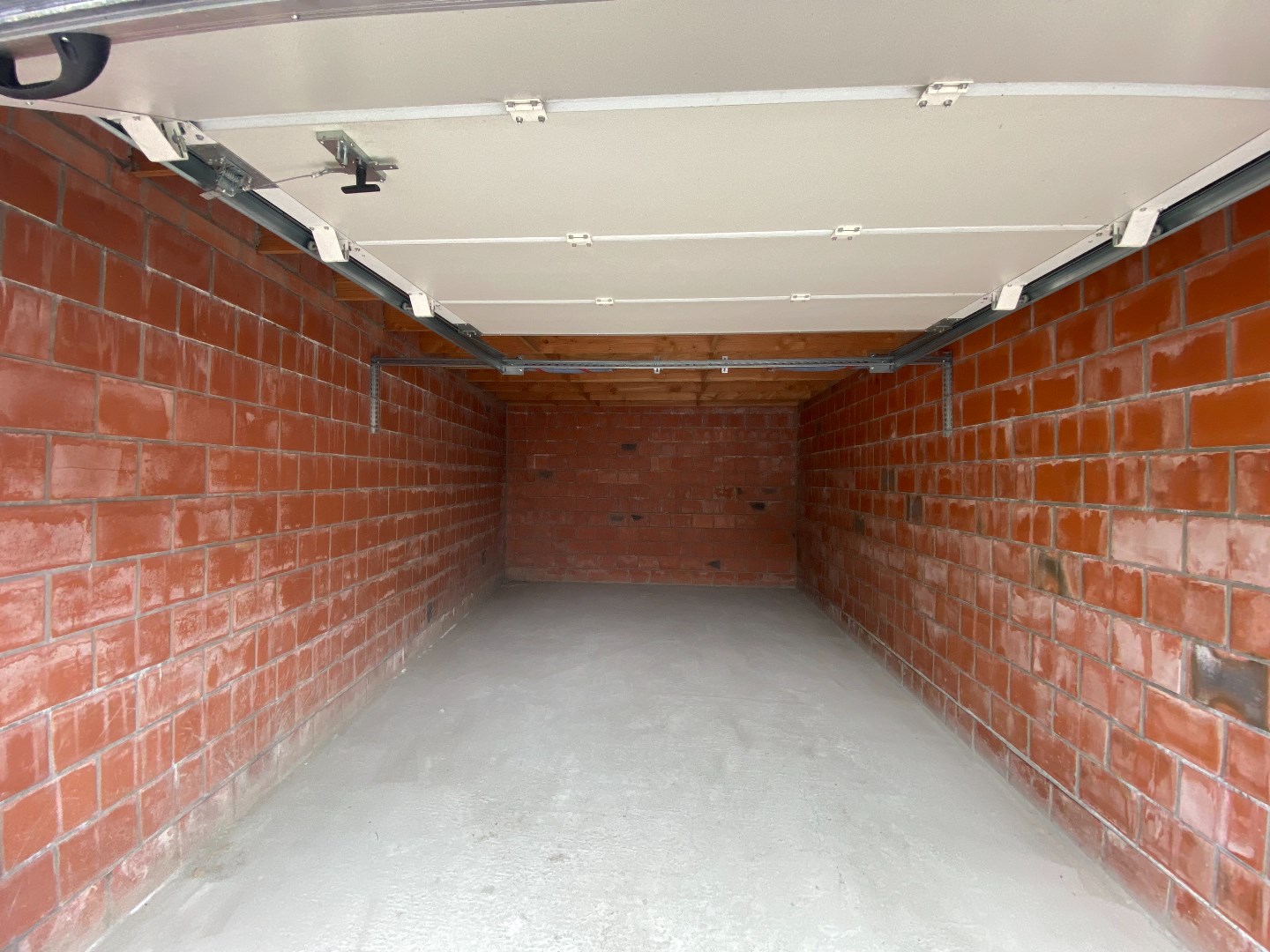 Zeer centraal gelegen dakappartement met 1 slpk in hartje Waregem! 