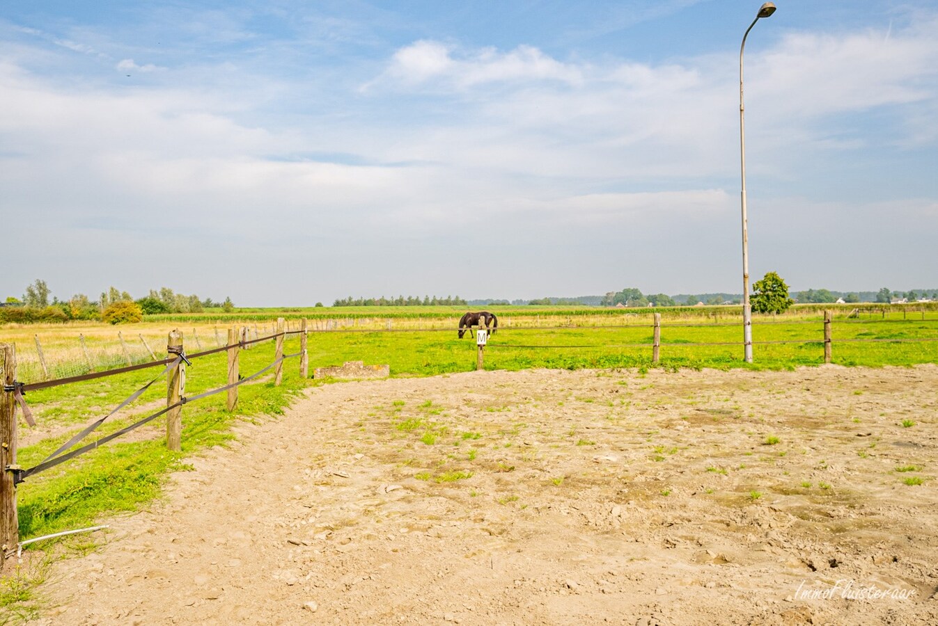 Karaktervolle eigendom met tal van professionele mogelijkheden te Zeeuws-Vlaanderen 