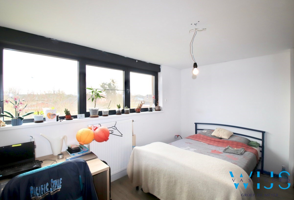 Woonhuis met 6 slaapkamers op TOPlocatie te EVERGEM ! 