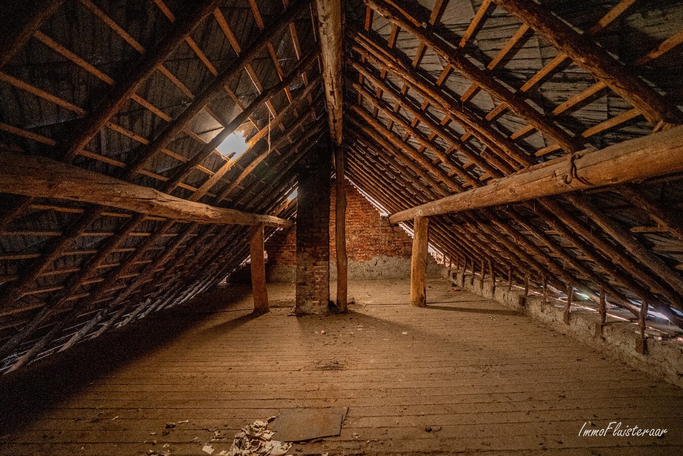 Charmante vierkantshoeve met veel potentieel op ca. 3,14 ha te Tongeren 
