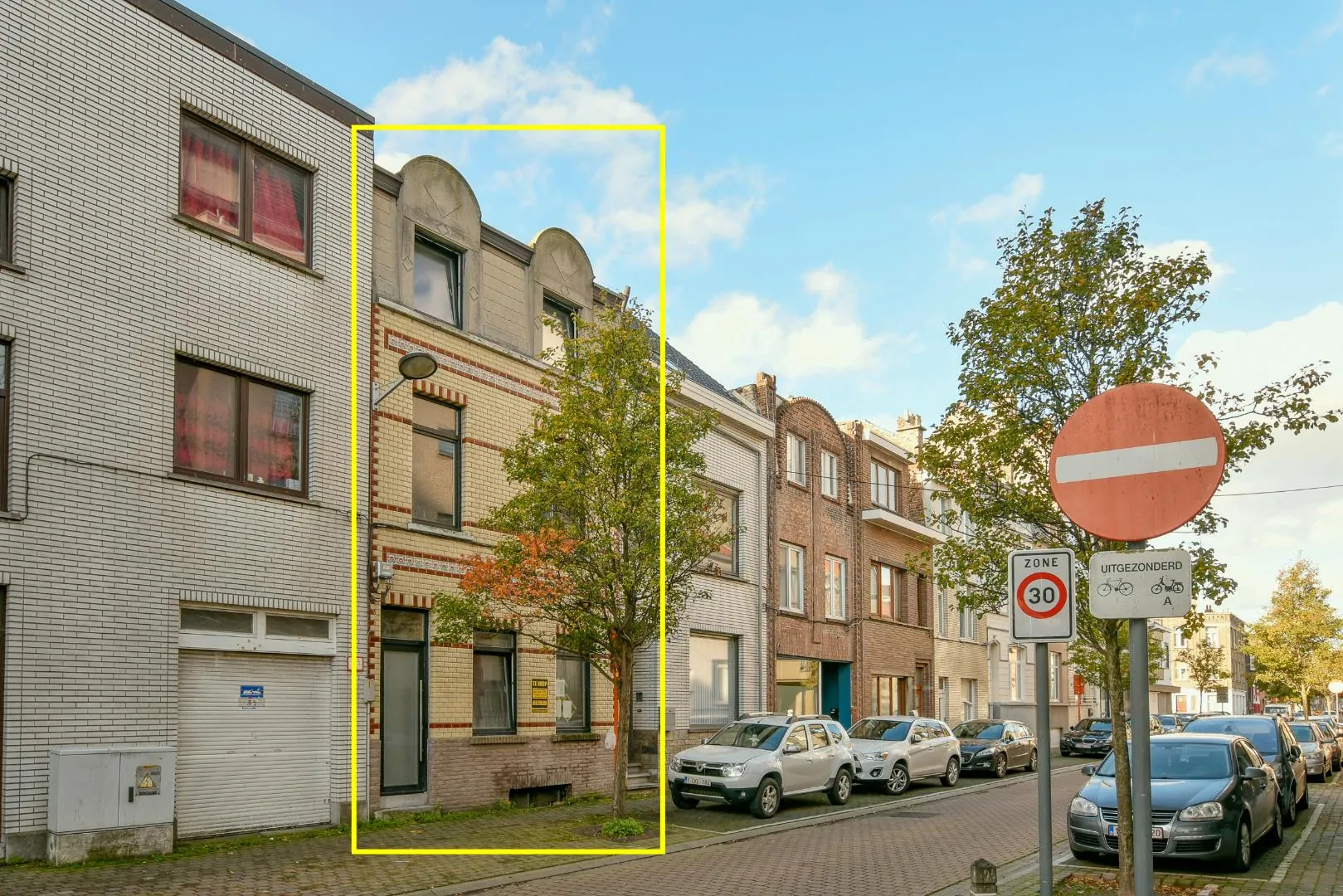 Verder af te werken karaktervolle herenwoning te Oostende