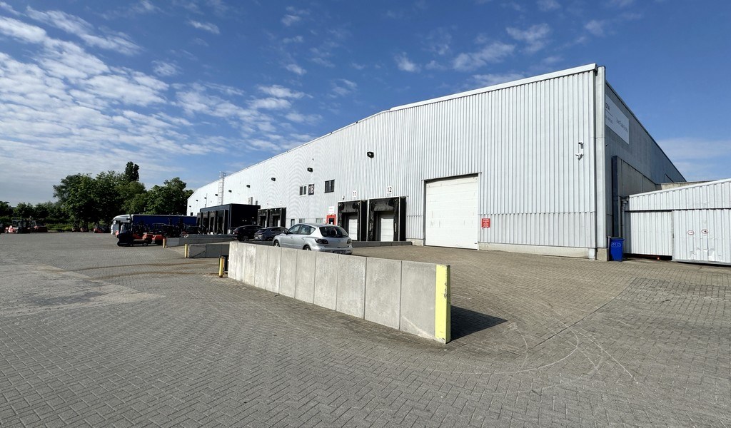 Logistieke loodsen te huur langs A12 in Wilrijk