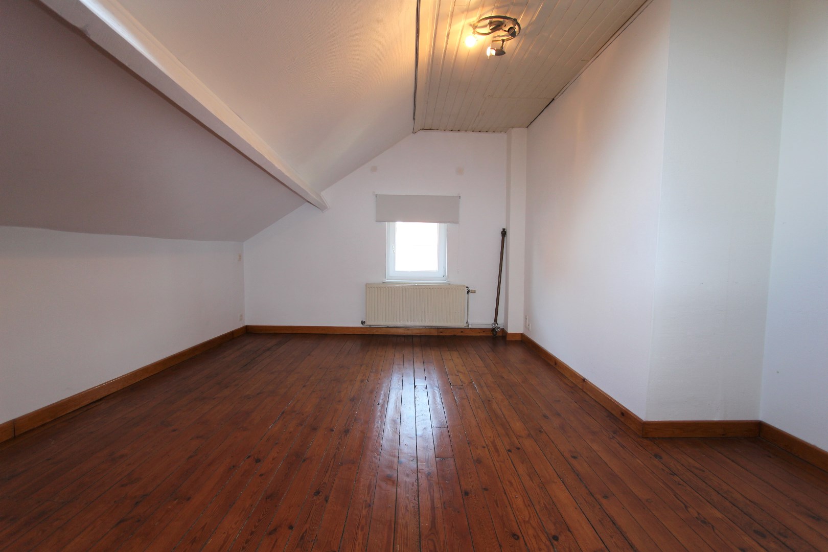 RUIM DUPLEX APPARTEMENT MET DAKTERRAS 
