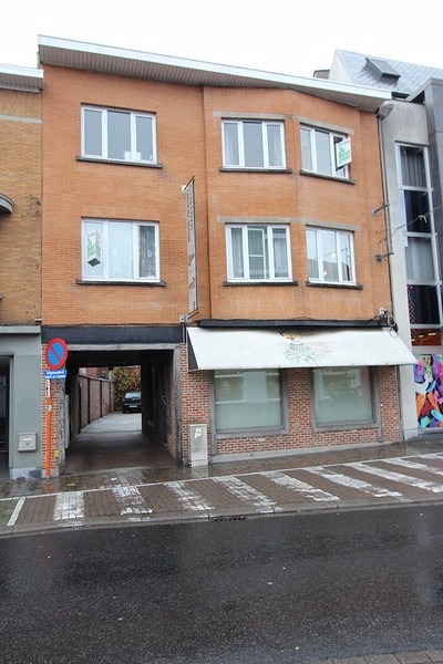 Appartement met 3 slaapkamers en autostandplaats in het centrum van Roeselare 