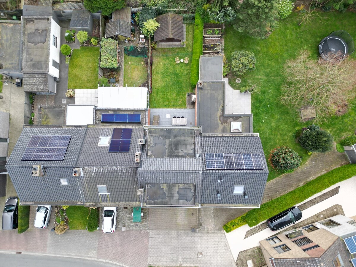 Energiezuinige 3-slaapkamer woning met tuin en garage te Bazel! 