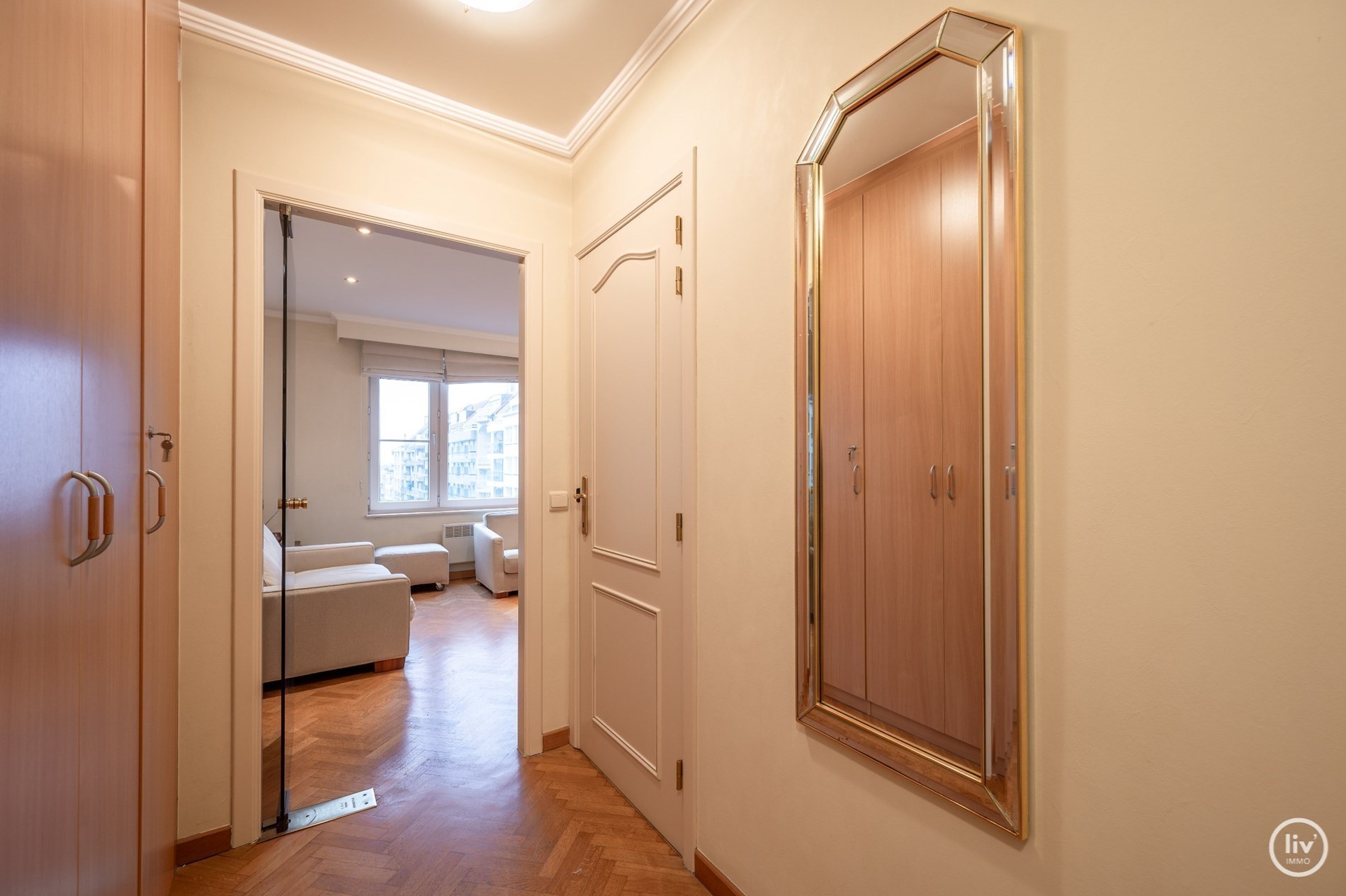 Appartement confortable d&#39;une chambre avec vue d&#233;gag&#233;e sur l&#39;avenue de la Reine, &#224; proximit&#233; de la place Rubens &#224; Knokke. 