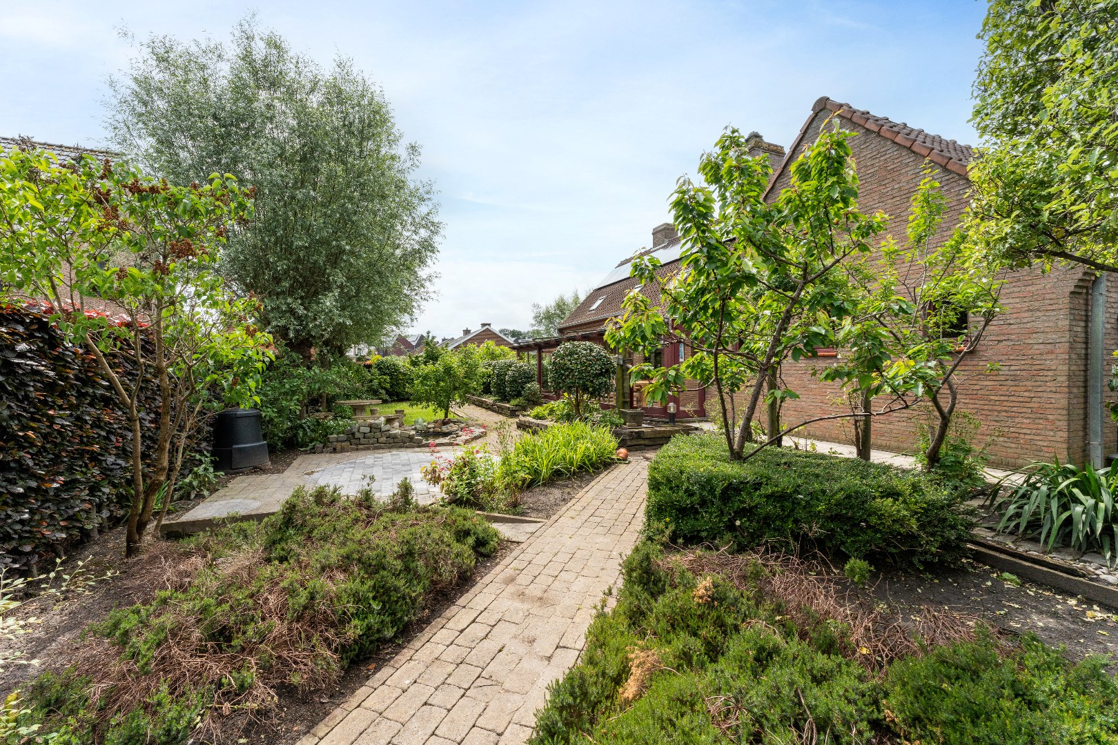 Stijlvolle  villa op mooi hoekperceel (751 m&#178;), Torhout 