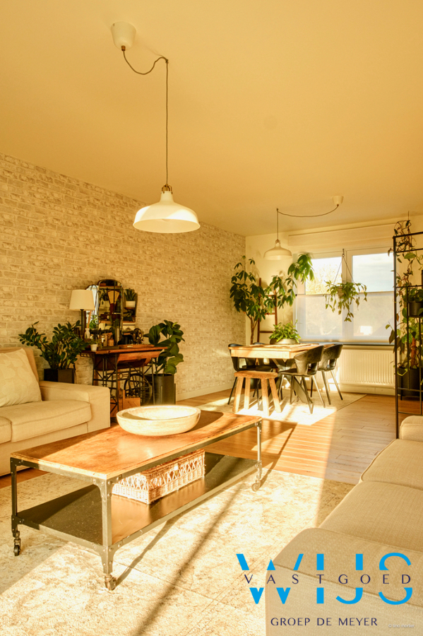 Prachtig 3 slaapkamerappartement in hartje Lembeke ! 