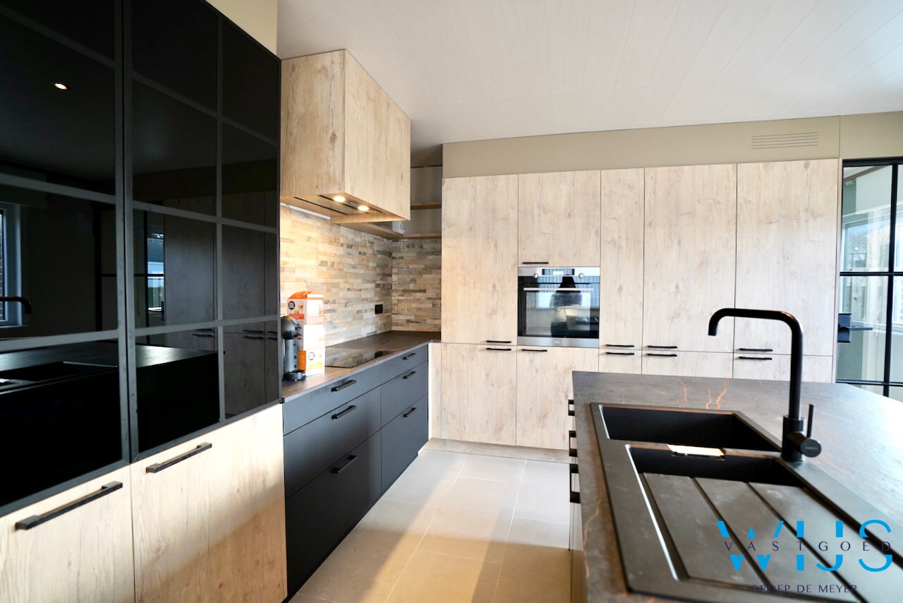 Bungalow met 2 slaapkamers op TOPlocatie ! 