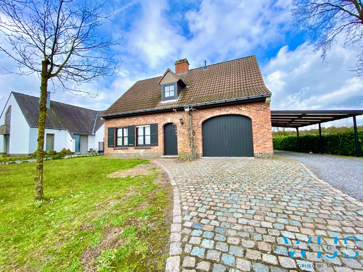 Landelijk gelegen woonhuis op 902m&#178; te ERTVELDE ! 