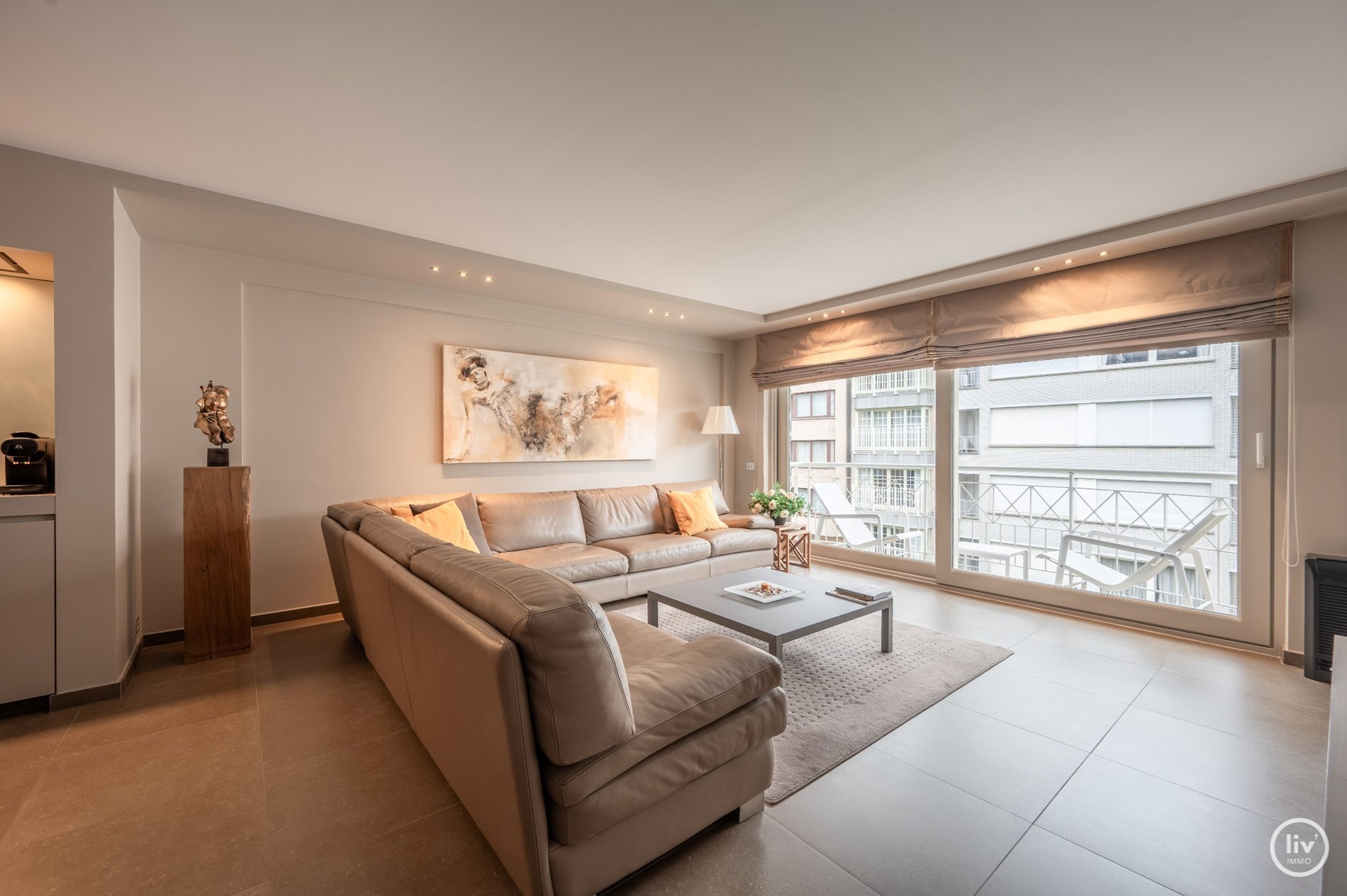 Appartement confortable avec 2 chambres et terrasse ensoleill&#233;e situ&#233; dans la rue Tabora &#224; Knokke. 