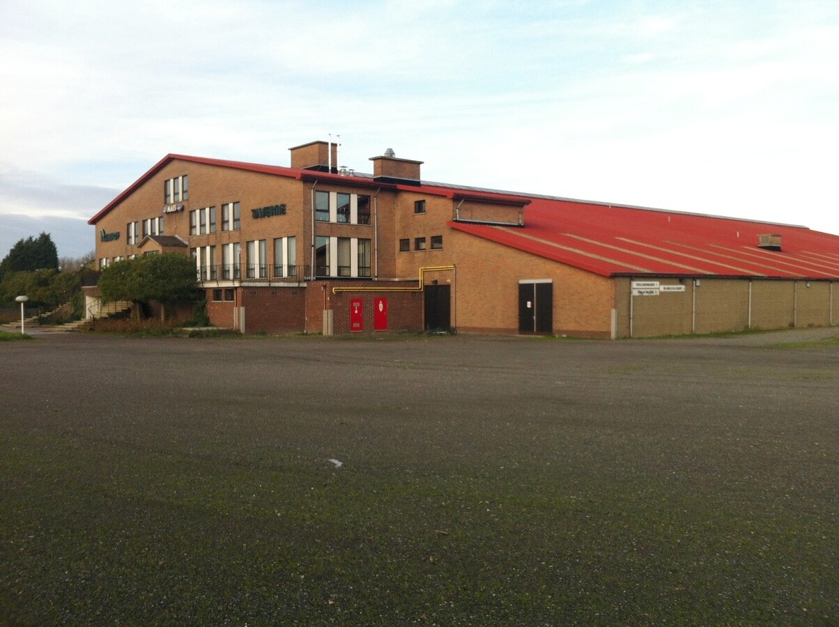 Hippisch complex ‘Azelhof’ op ca. 16 ha te Koningshooikt (Lier) 