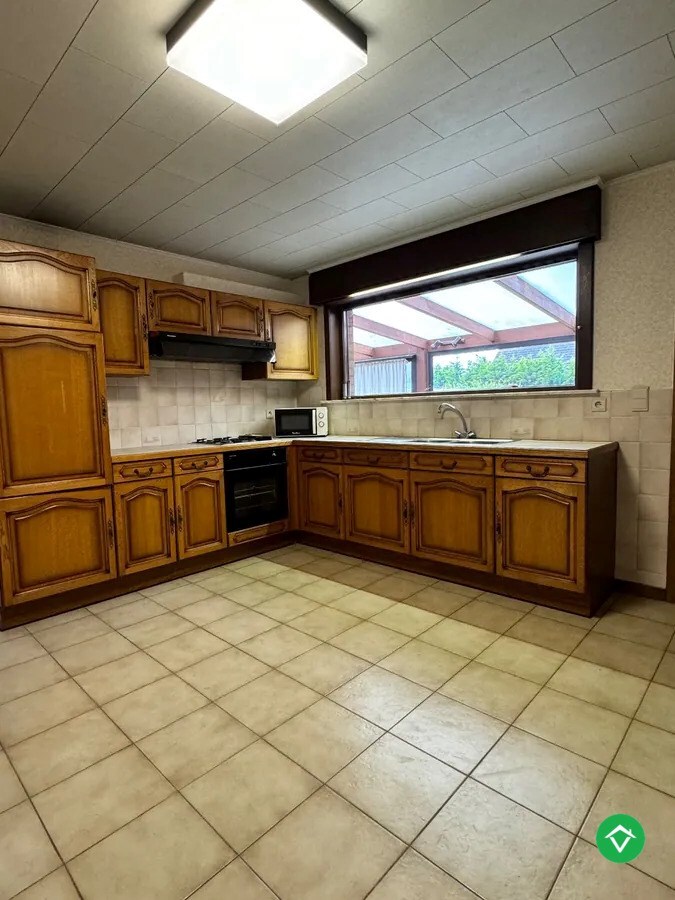 Alleenstaande woning met garage en tuin te Koekelare 