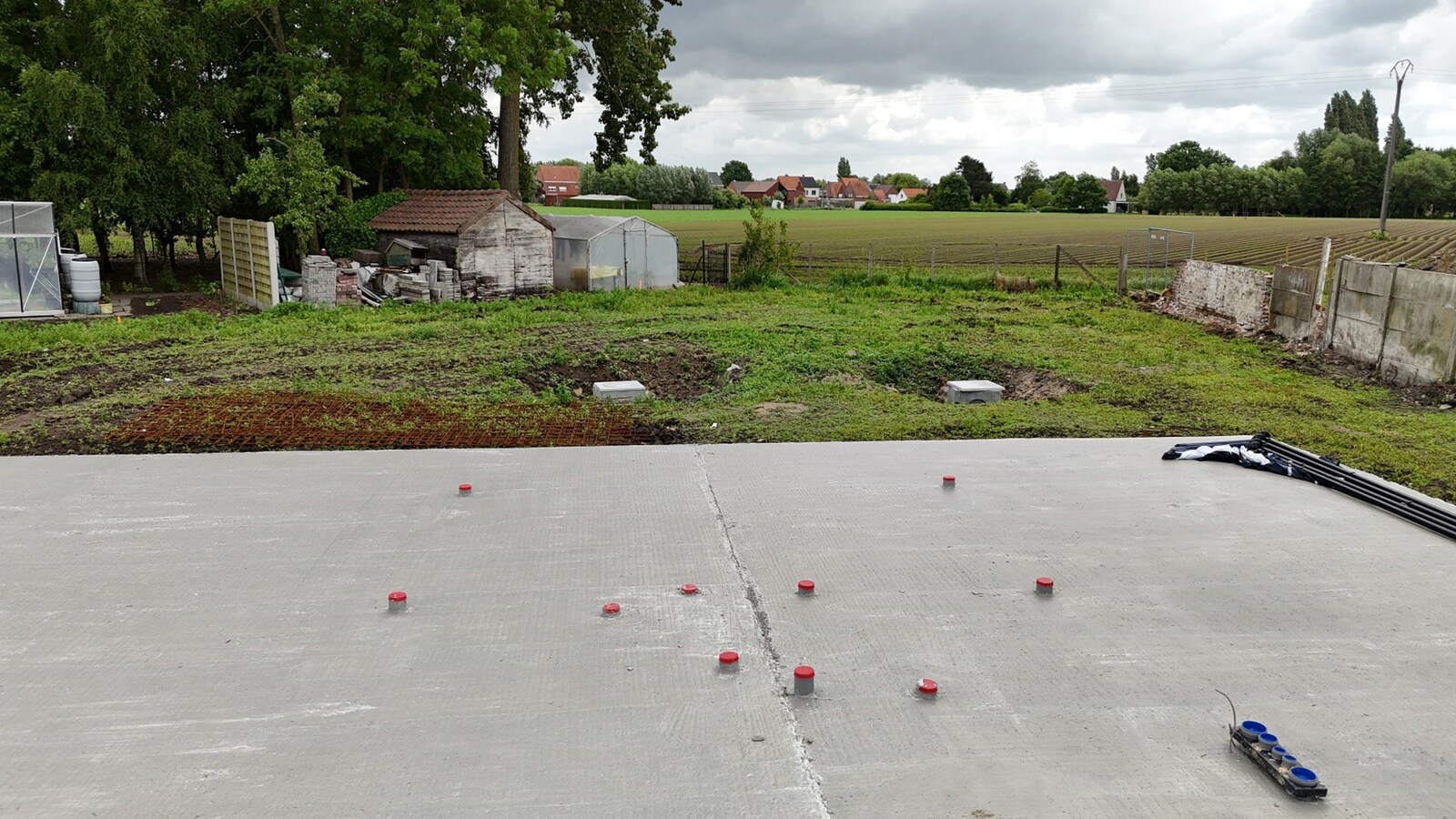 Nieuwbouwwoning met 4 slaapkamers en tuin te Koekelare 