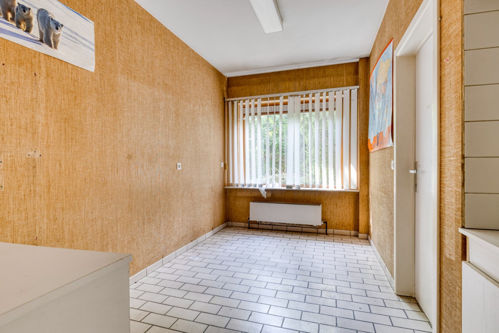 Ruime gezinswoning met 5 slaapkamers, praktijkruimte en dubbele garage in Kessel-Lo – EPC 337 kWh/m&#178; – bewoonbare oppervlakte ca. 301 m&#178; 