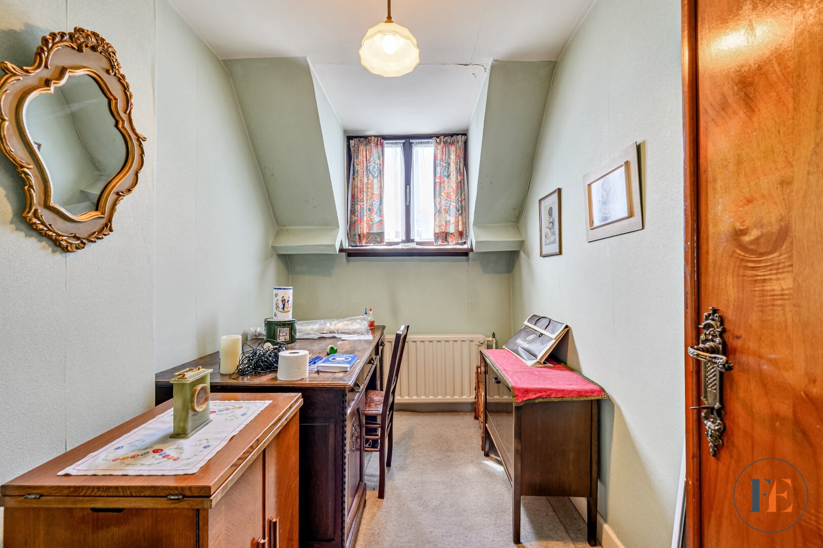 Te renoveren halfopen bebouwing op een gunstige locatie in Mariakerke 