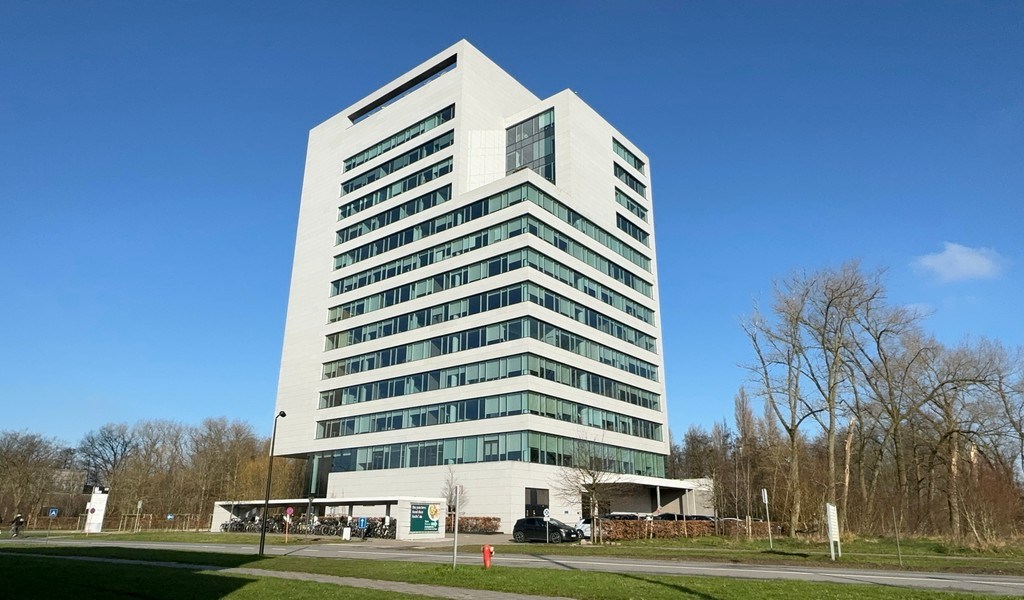 Gemeubelde kantoren met dienstverlening in AA Tower