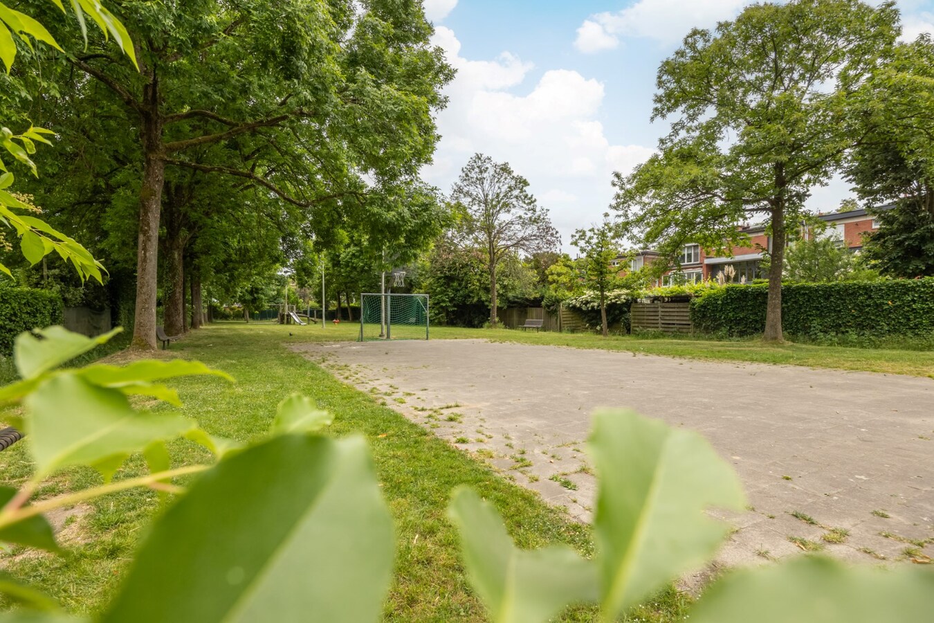 Ruime HOB met 3 slpk en garage te Molenveld Edegem! 