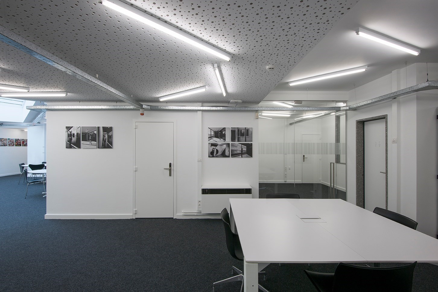 Instapklare kantoorruimte  (32 m&#178;) met parking en alle faciliteiten inclusief, Torhout. 