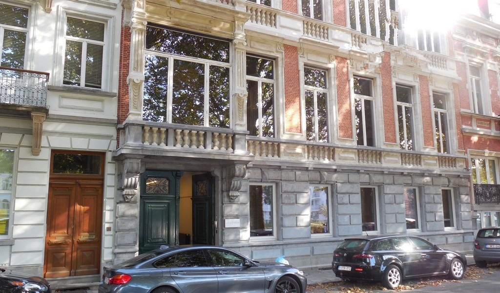 Full service kantoren in mooi gerenoveerd herenhuis in Gent