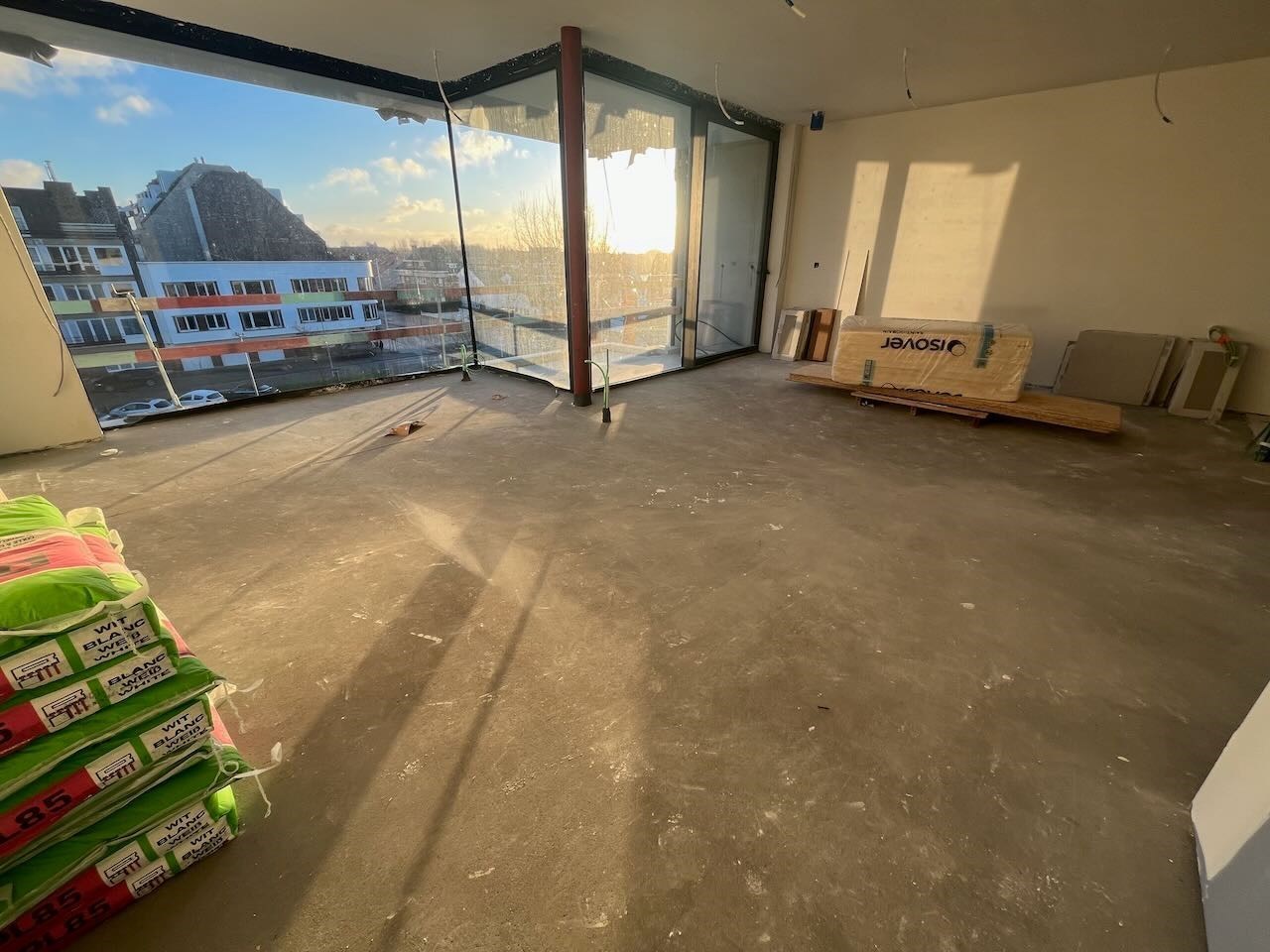 Appartement exclusif neuf au R&#233;s. South View, avec une terrasse plein sud et de magnifiques vues d&#233;gag&#233;es. 