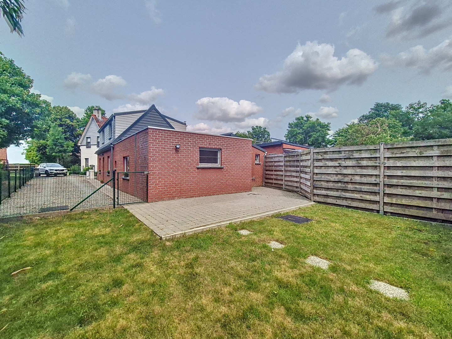 Gerenoveerde woning met 3 slaapkamers 