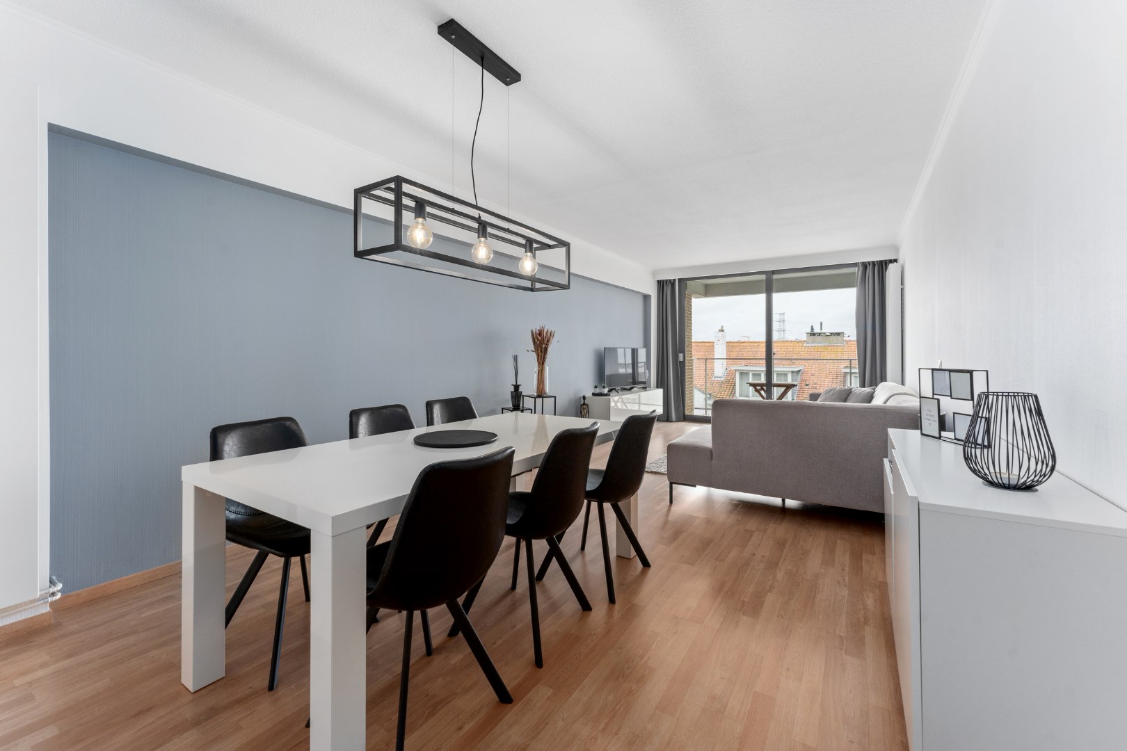 volledig vernieuwd appartement met 2 slaapkamers 