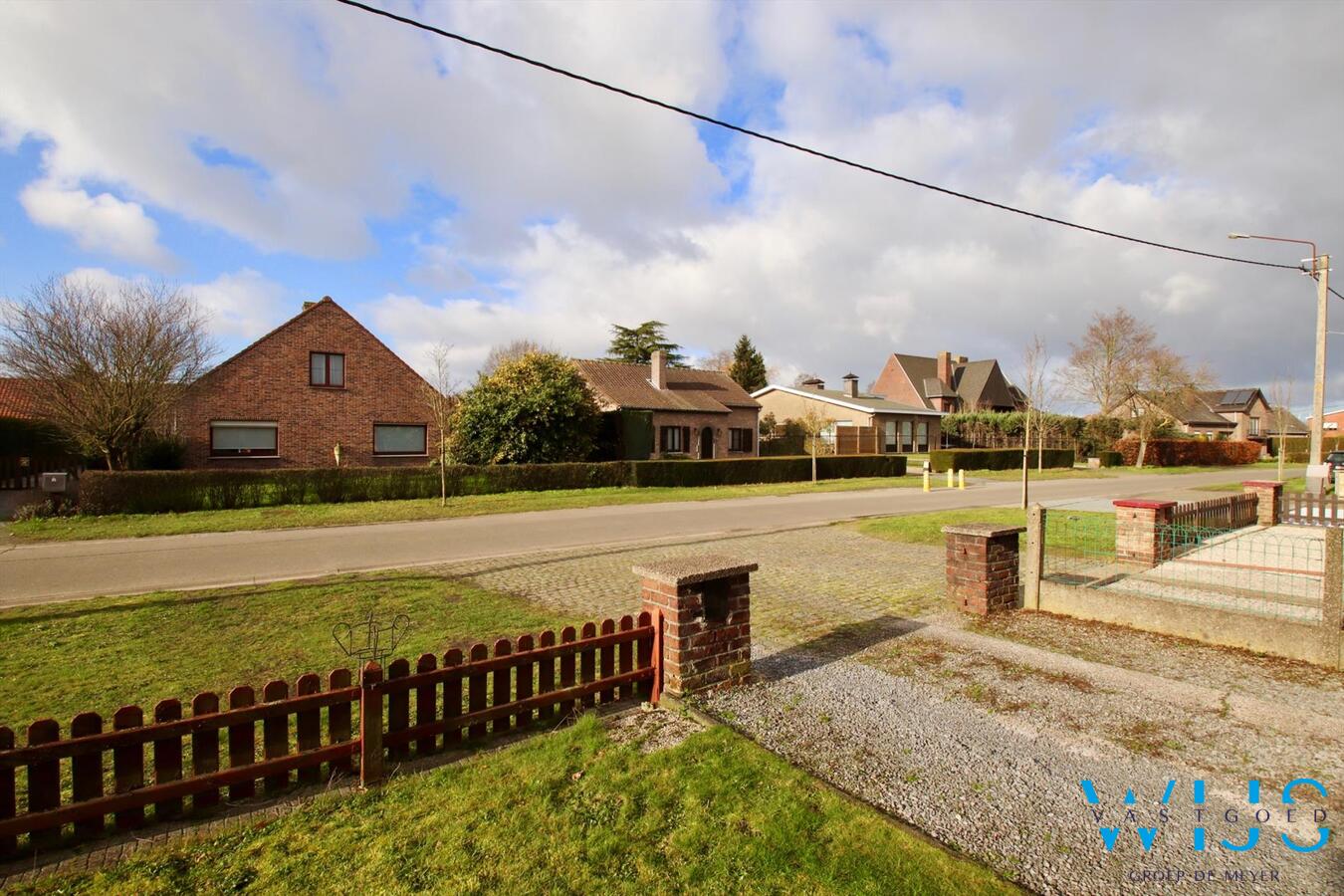 Praktische halfopen bebouwing met 3 slaapkamers te Rieme/ERTVELDE ! 