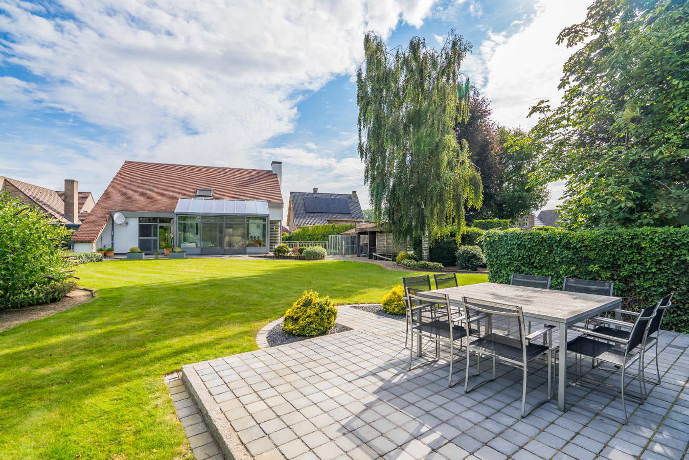 Prachtige woning op groot perceel in Zomergem! 