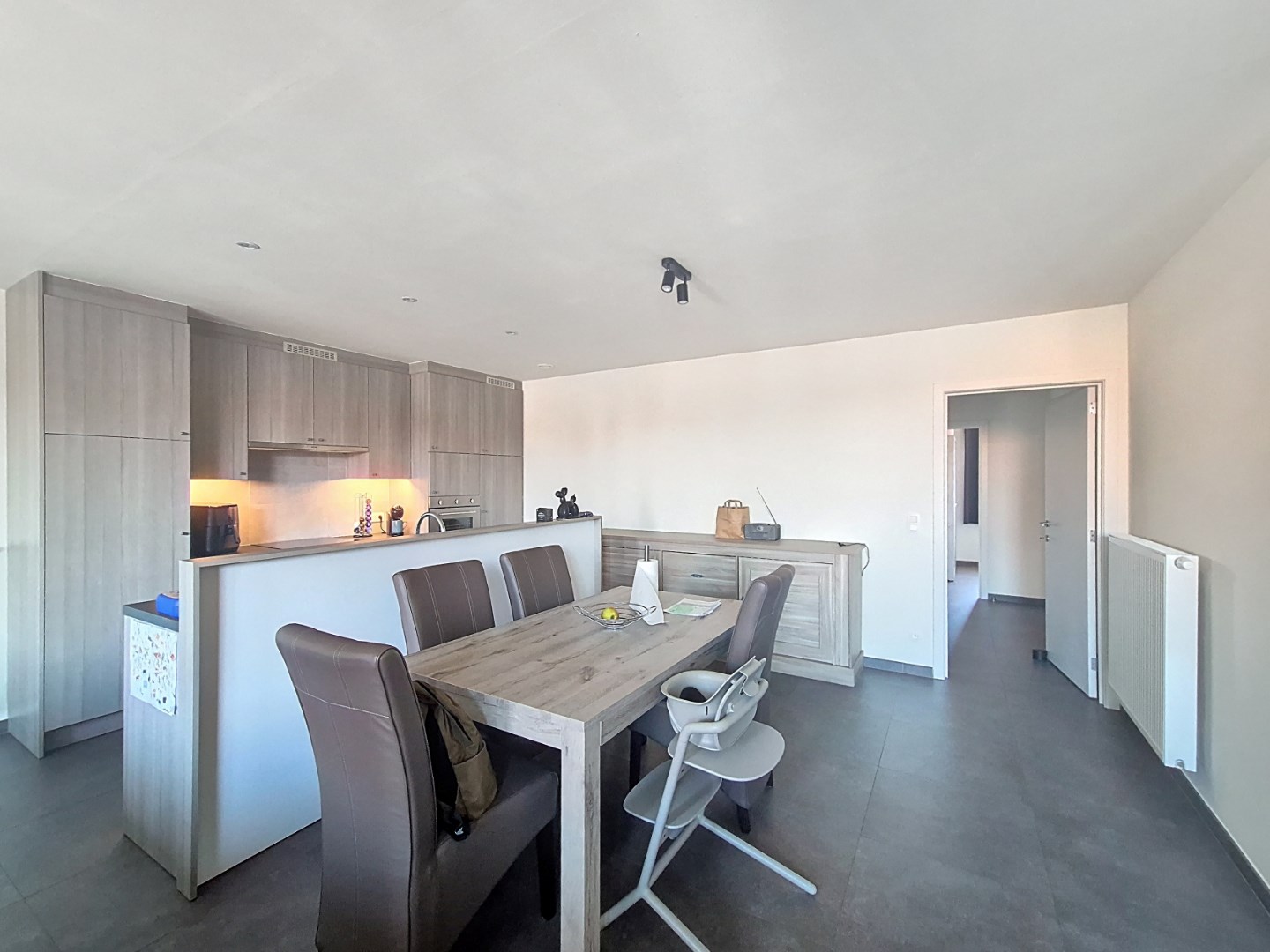 Appartement met 2 slpks en garage 