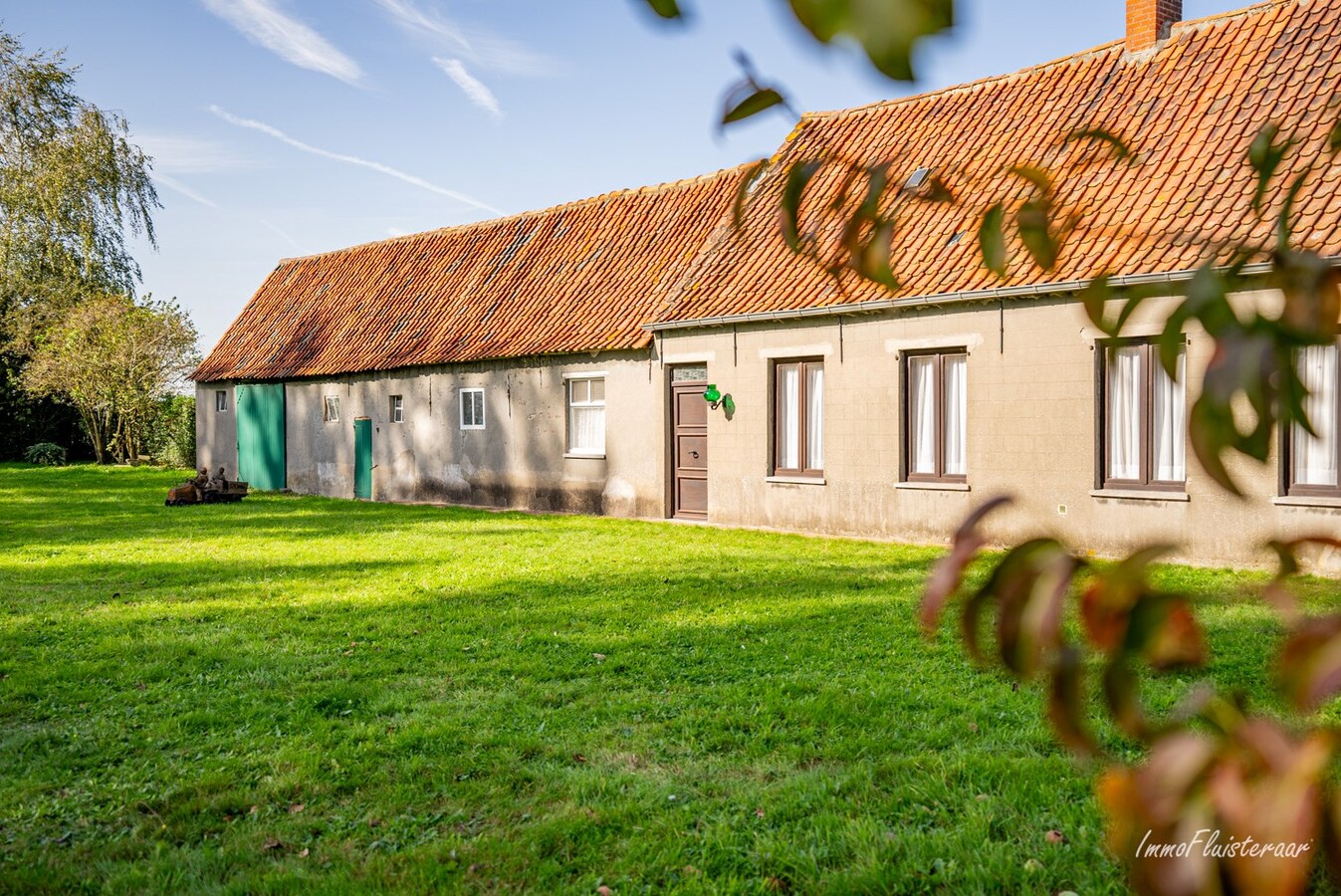 Idyllisch gelegen te renoveren hoeve te Deinze op ca. 6 ha 