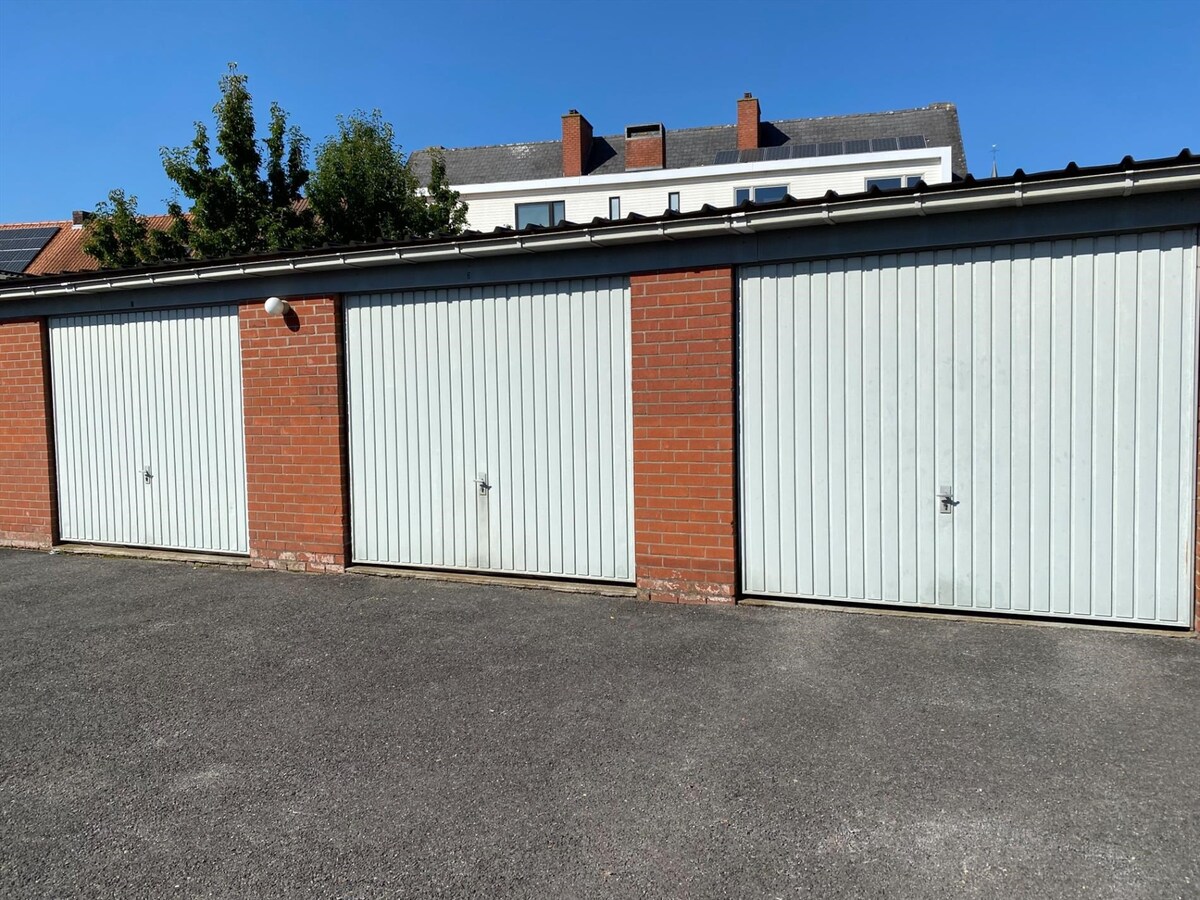 Afgesloten garage te huur in het centrum van Kortemark 