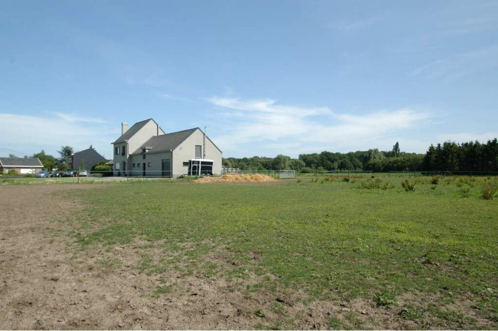 Farm sold in Onze-Lieve-Vrouw-Waver