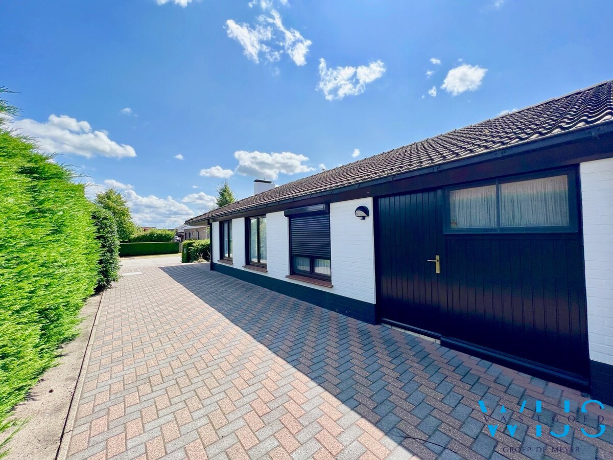 Enorm goed gelegen bungalow op 668 m&#178; te Ertvelde ! 