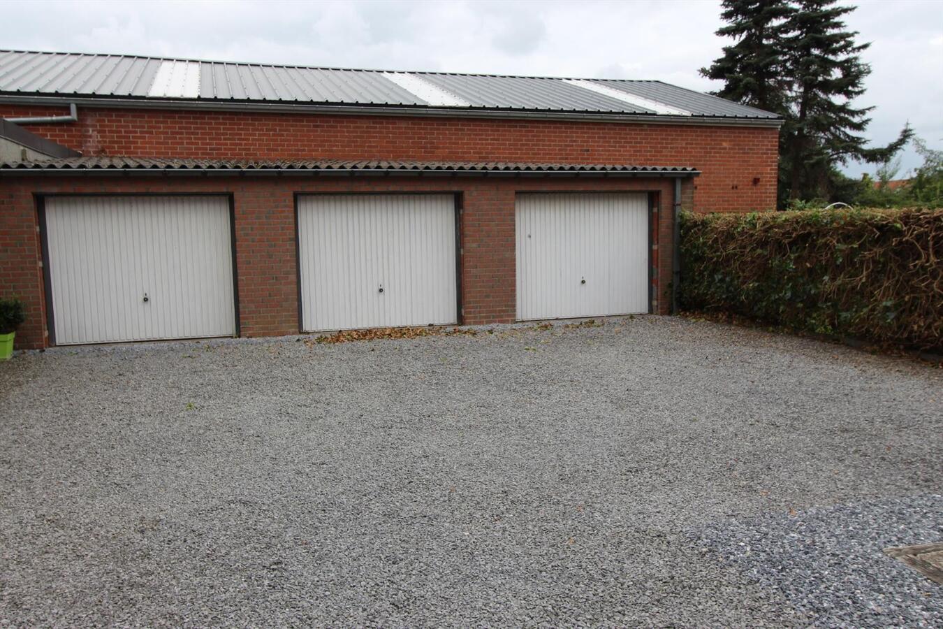 Appartement met 1 slaapkamer en garage in centrum Koekelare 