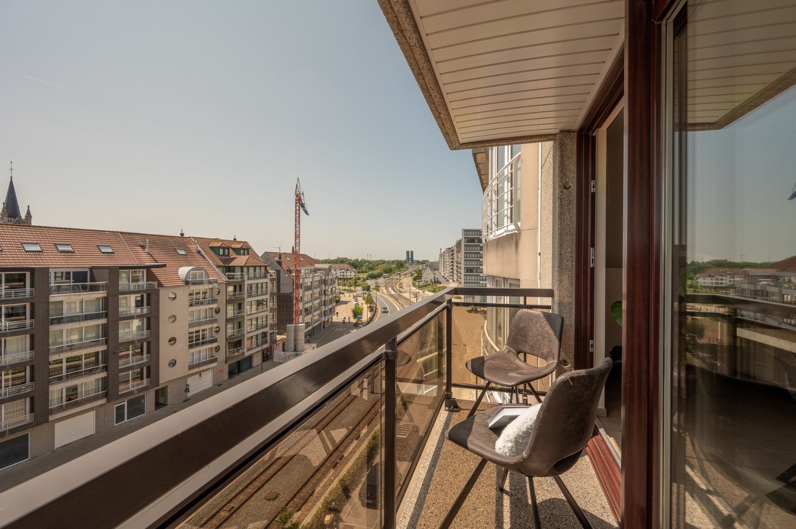 Instapklaar appartement met 2 slaapkamers en zonneterras 