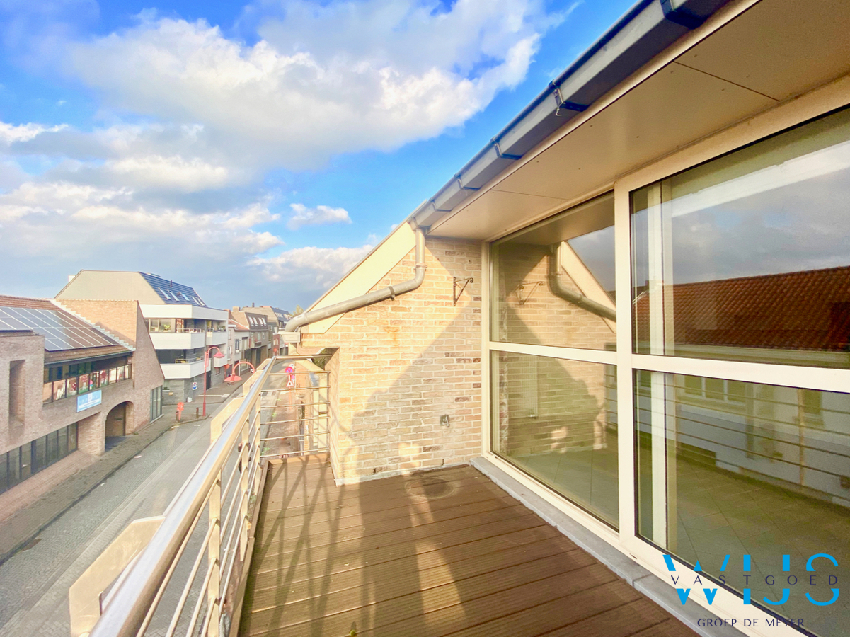 3 slaapkamerappartement met garage in hartje Assenede ! 