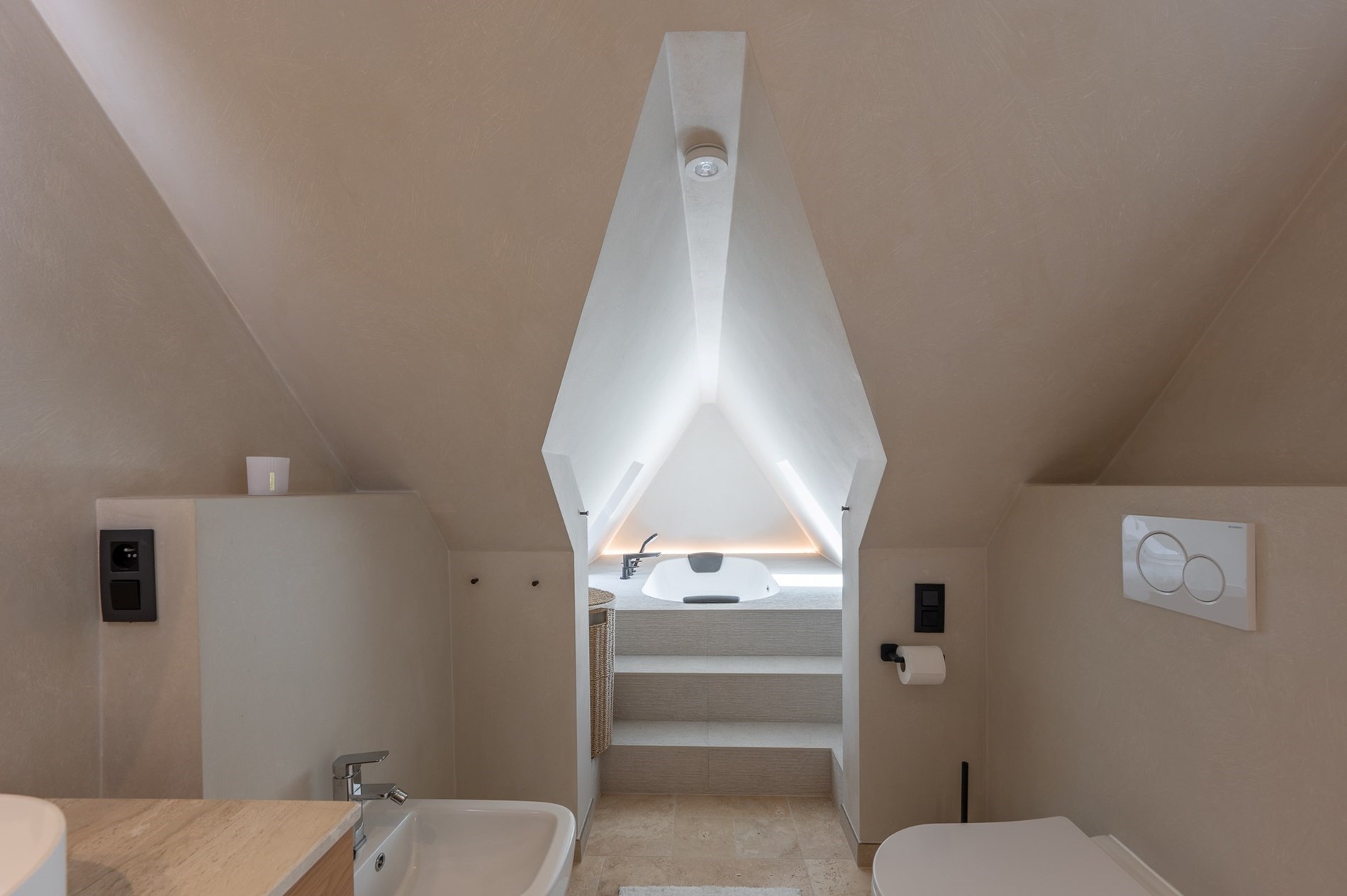 Luxe duplex dakappartement met zonneterrassen  in hartje Knokke 