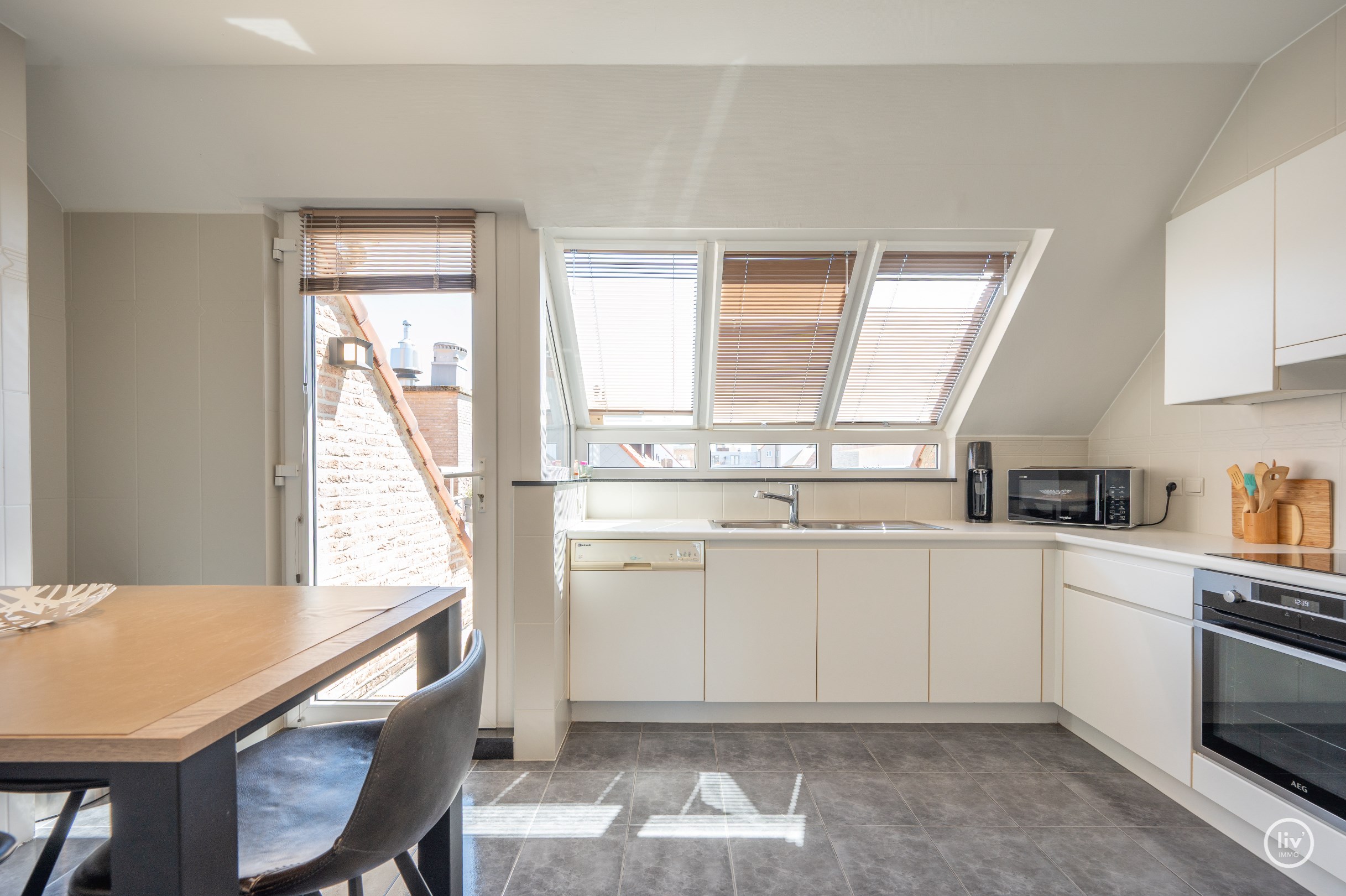 Appartement en duplex lumineux avec 2 grandes terrasses situ&#233; dans l&#39;avenue Paul Parmentier. 