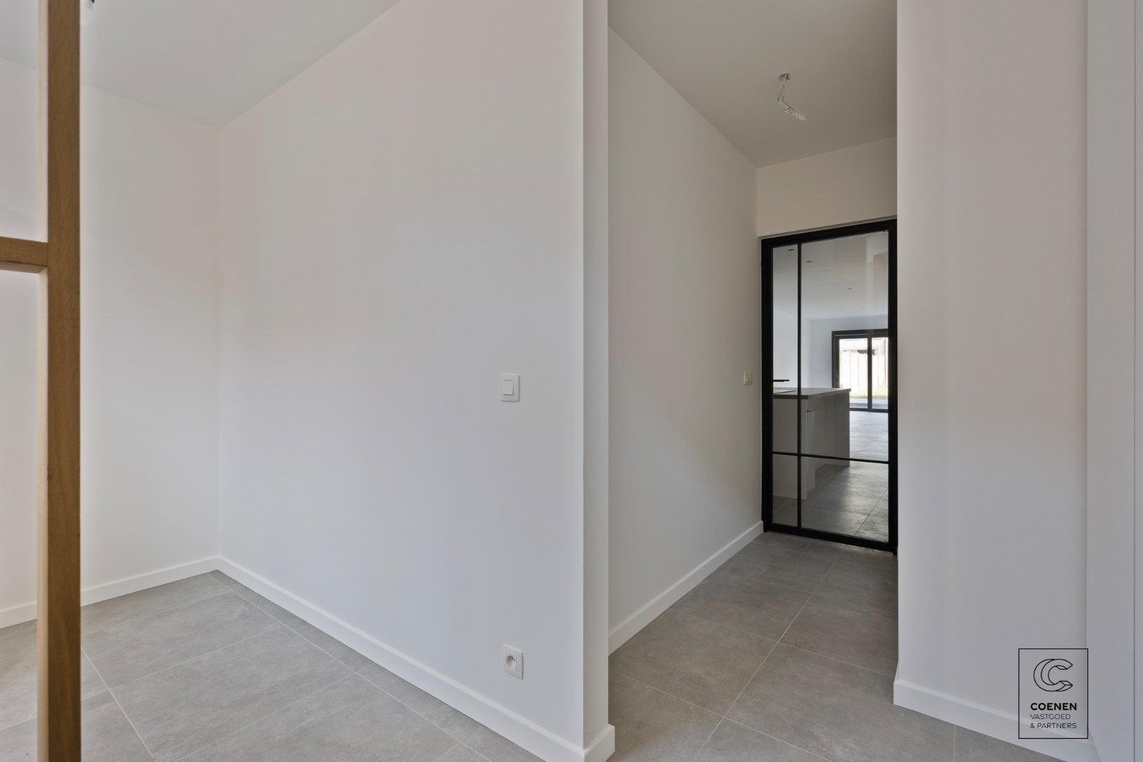Prachtig, volledig gerenoveerde woning met 3 slaapkamers op een toplocatie te Turnhout! 