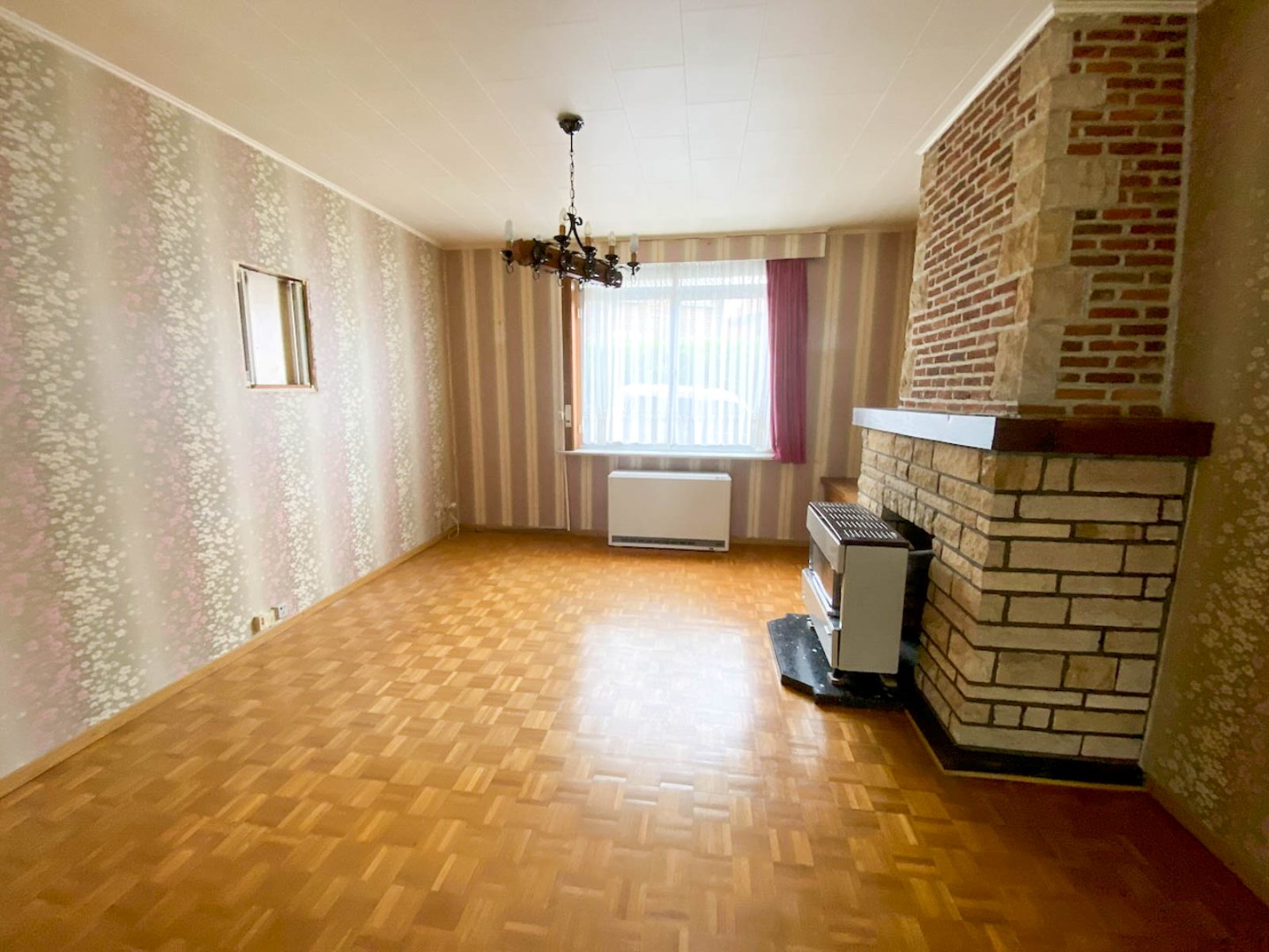 WONING met 3/4 kamers 1640 SINT-GENESIUS-RODE 