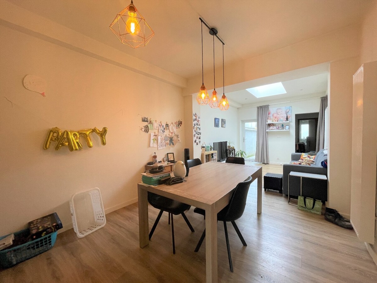 Volledig gerenoveerde woning in het centrum van Roeselare, vrij op 1/02/2025 