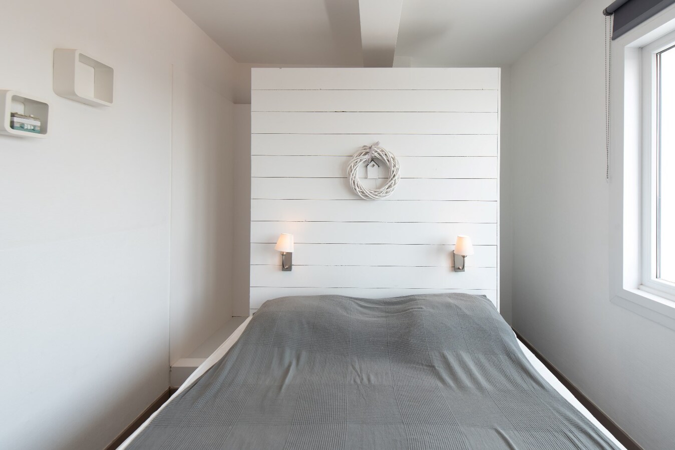 Instapklare Penthouse met 2 ruime terrassen op de zeedijk 