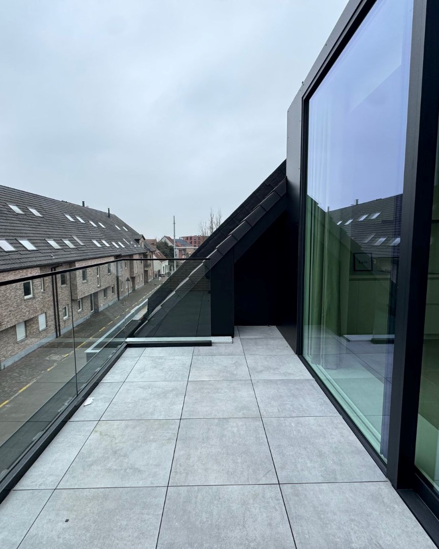 Prachtig 3-slaapkamer appartement met priv&#233;terras 