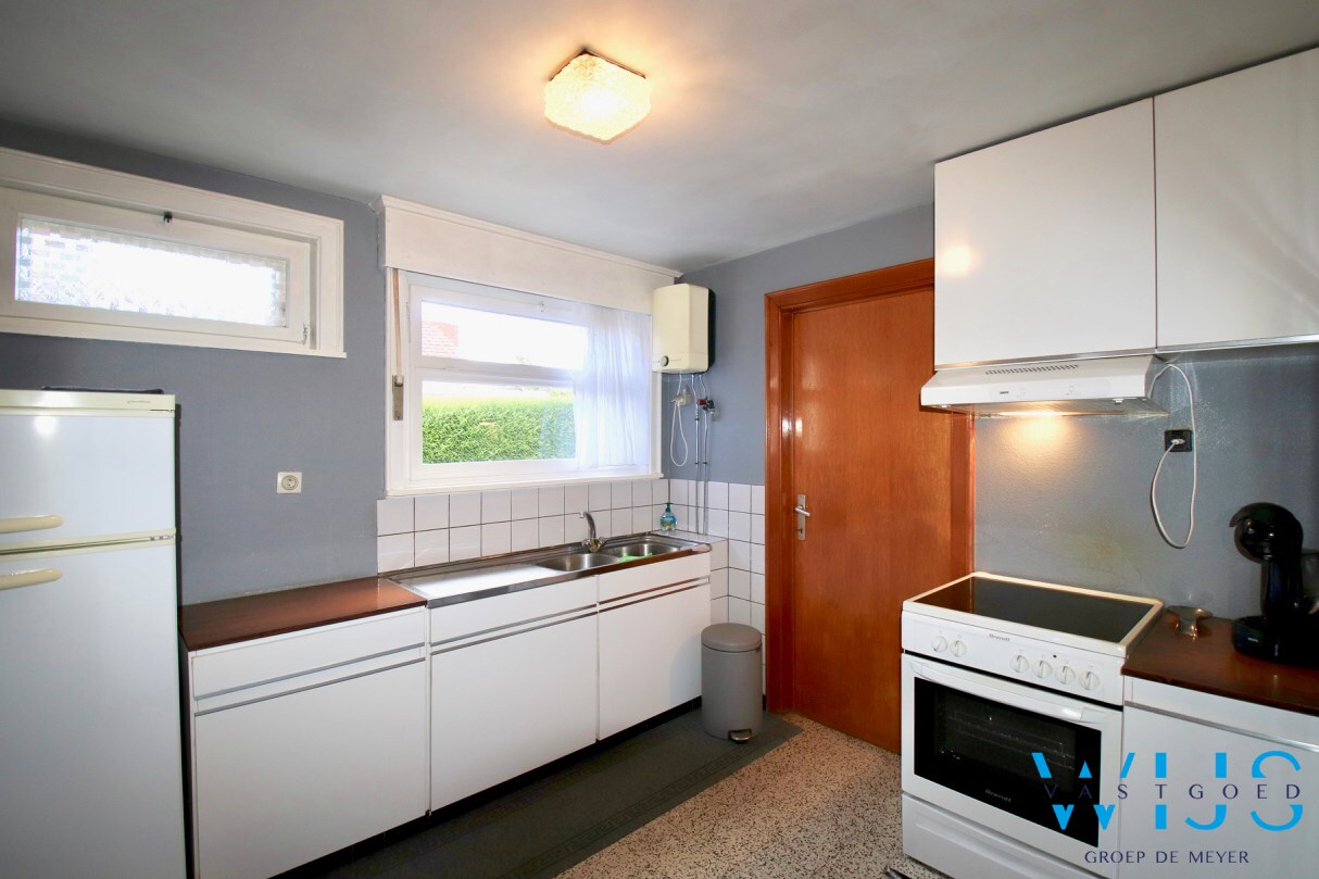 Stevig woonhuis op TOPlocatie te Waarschoot ! 