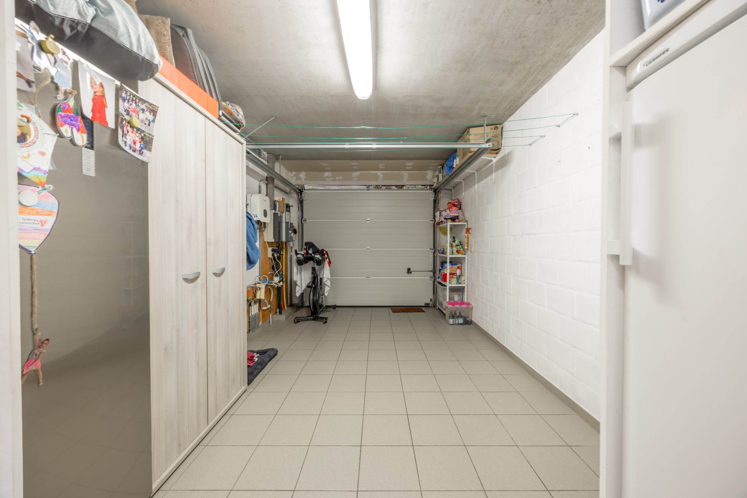 CHARMANT GELEGEN WONING MET GARAGE EN TUIN 